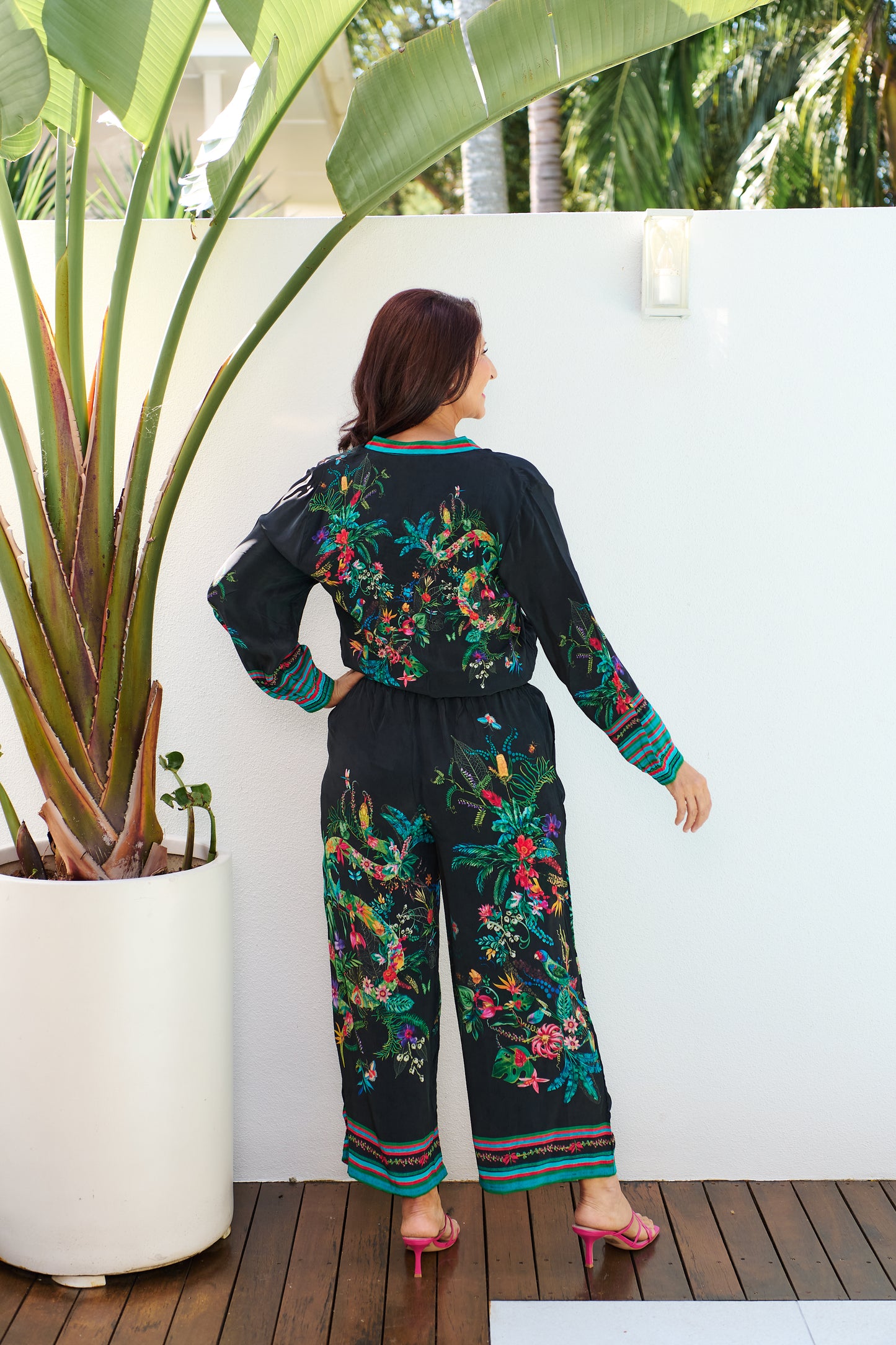 ADHARA PANT