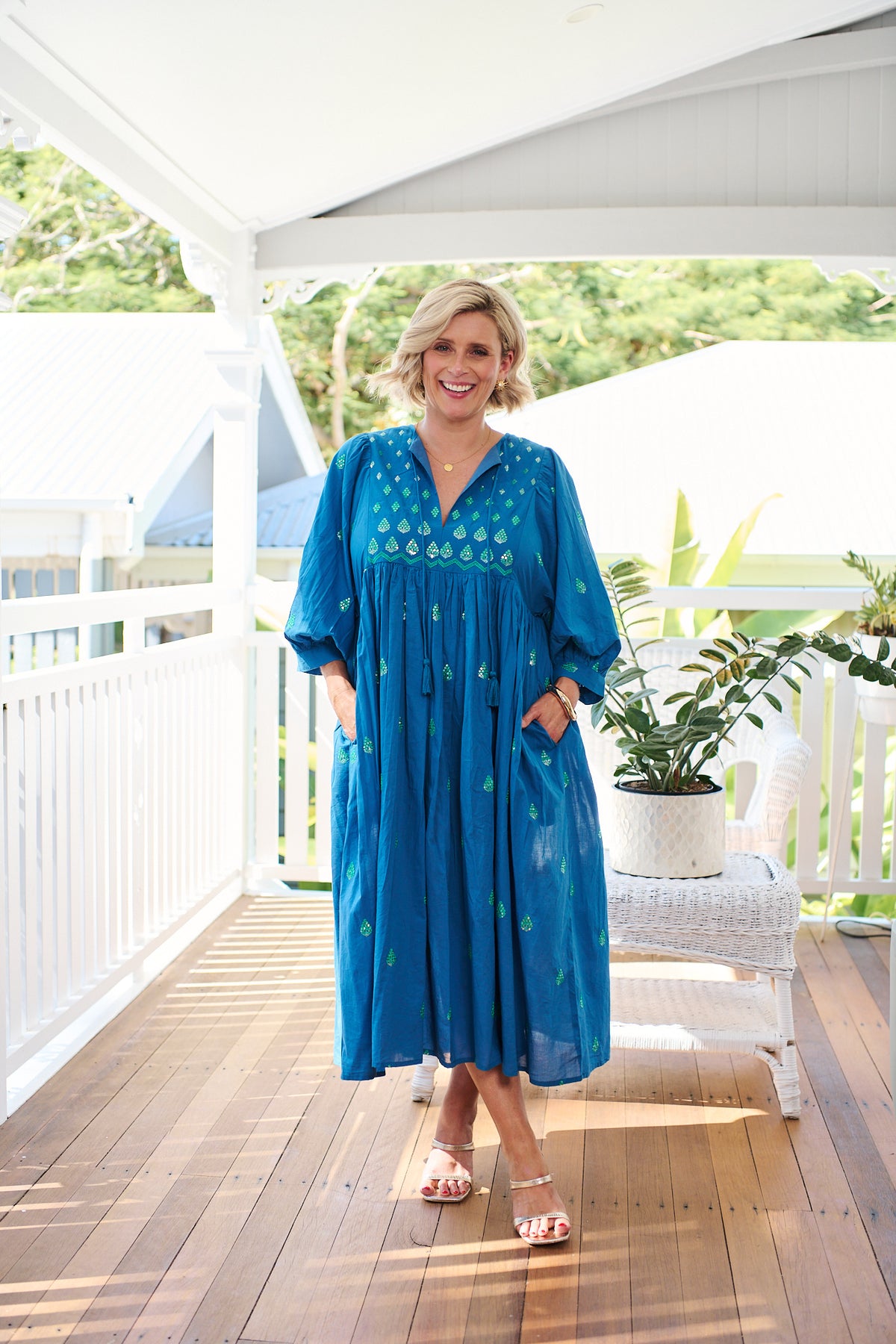 HOLIDAY BLUE DRESS IN SPECIAL PRICE, NO RETURNS