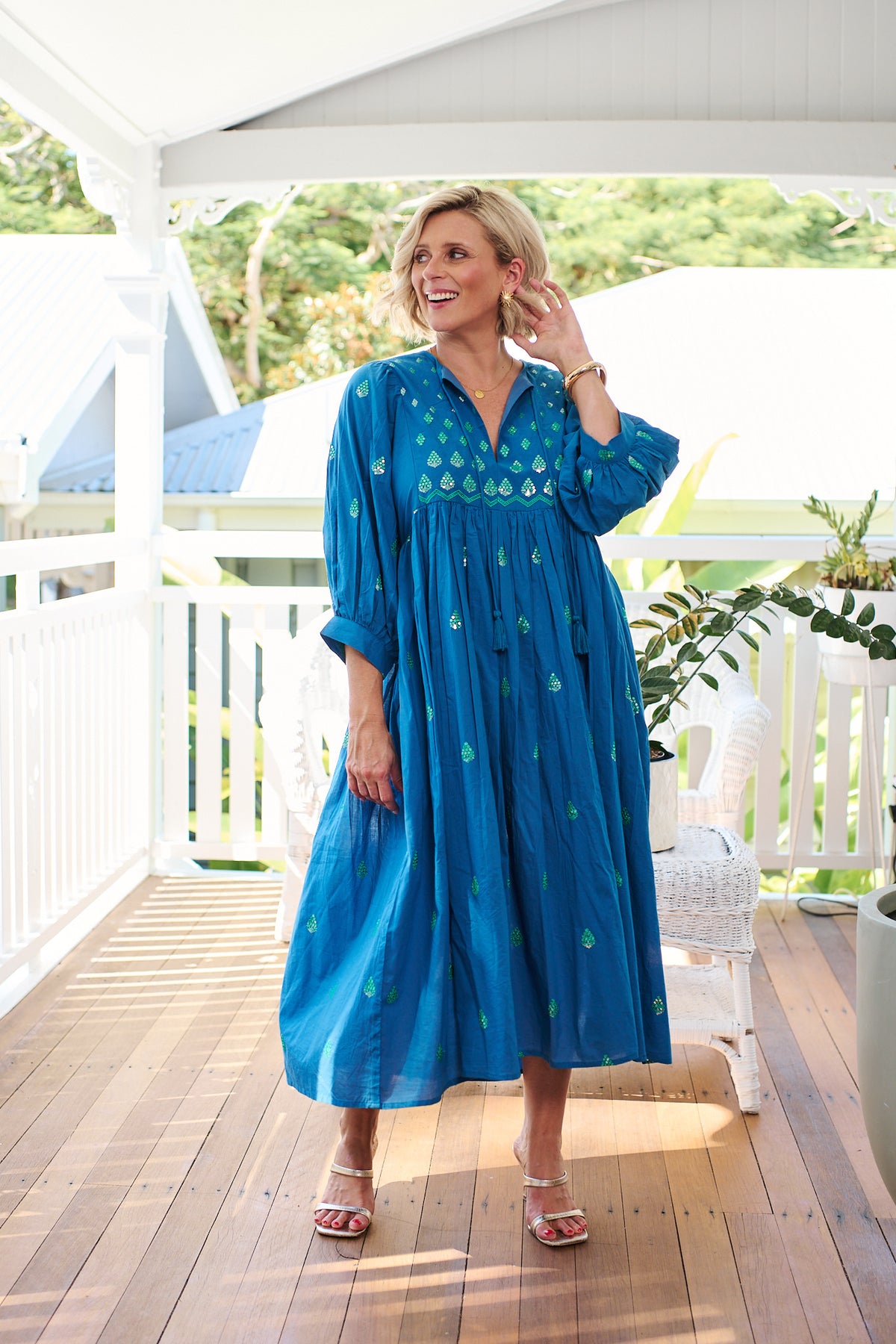 HOLIDAY BLUE DRESS IN SPECIAL PRICE, NO RETURNS